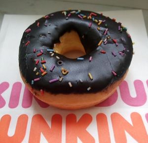 "Chocolate Rainbow Vegan" at Dunkin' - Badstrasse in Berlin
