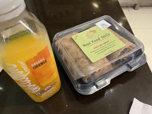 Best food ever at LAX - Real Food Daily - T4 in Los Angeles
