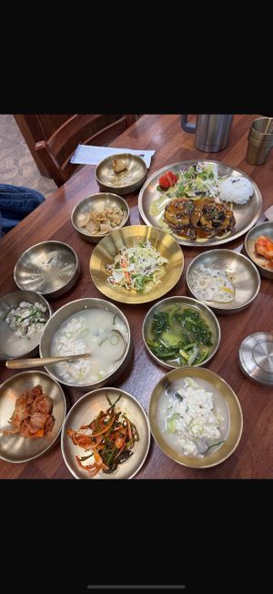   at Green Bean Flower - Nogdukkoch - 녹두꽃 in Jeonju