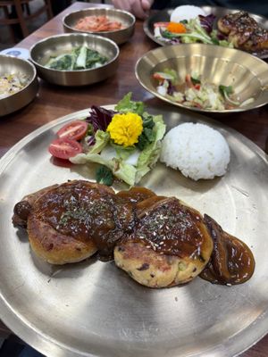   at Green Bean Flower - Nogdukkoch - 녹두꽃 in Jeonju