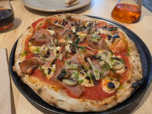 Mushroom ham and basil pizza at Domo in Barcelona