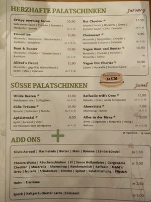 Herzhafte und süße Palatschinken at Blumencafe Wien in Vienna