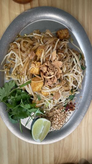 Pad thai  at URT 유알티 in Seoul