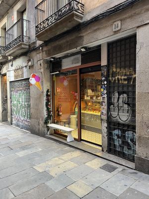 The store  at Gocce di Latte Vegana in Barcelona