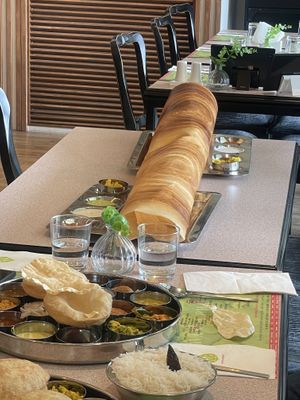 Giant dosa. The guys next sea ordered it and I asked if I can take a photo. Haha. Next time I will order it!!!   at Saravanaa Bhavan in Seoul