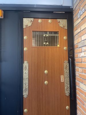 Entrance  at Saravanaa Bhavan in Seoul