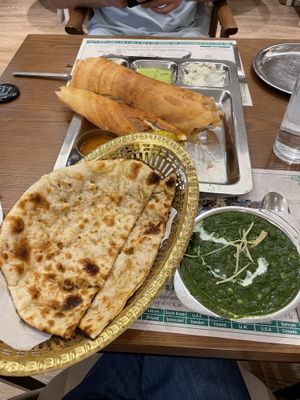 Masala dosa, nan, spinach curry.   at Saravanaa Bhavan in Seoul