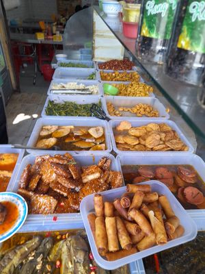 Com chay selection at Phước Thiện in Ho Chi Minh City