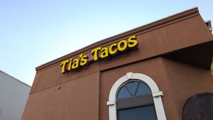 Exterior at Tia's Tacos in Daytona Beach