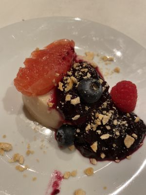 panna cotta is too pretty to eat, but please, enjoy this satisfyingly creamy dessert 🍮 ❤️❤️❤️  at Ittle Litaly in Coral Gables