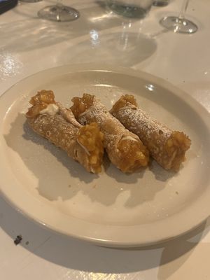 Canoli  at Ittle Litaly in Coral Gables