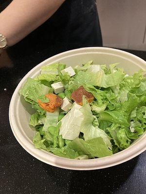 Build your own salad with sweet potatoes and tofu at Green Up Salad Bar in Lausanne