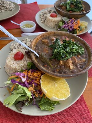 Feijoada muito boa e bem servida!  at Rango Vegan in Salvador