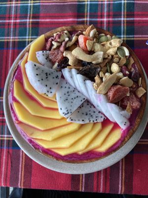 Smoothie bowl (without banana)  at Lin Vegan in Hai Phong