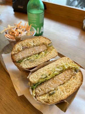 Green Fish (Bread Buns, Vegan “Fish” Fillet, Cheddar, Pickles, Red Onions, Lettuce And Vegan Tartare Sauce)  at Green Farmer's in Amsterdam
