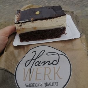 Snickerkuchen at Bäcker Kahl in Frankfurt