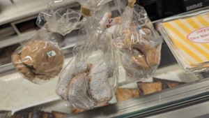 Vegan cookies wrapped up to go at Bäcker Kahl in Frankfurt