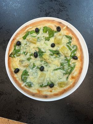 If you are looking vegan food , you are on right place  at Terminal Pizza Iserbrook/Blankenese in Hamburg