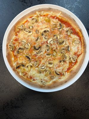 Vegan fungi us great and delicious highly recommend  at Terminal Pizza Iserbrook/Blankenese in Hamburg