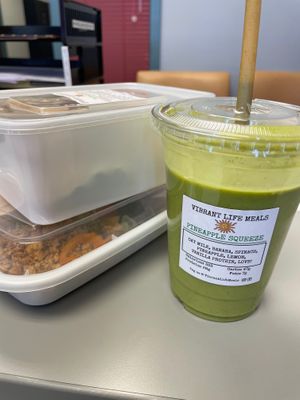 Meals and amazing Vegan Smoothie at Vibrant Life in Moncton