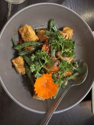 Green beans with garlic sauce and tofu  at Sutha Thai Kitchen in Tustin