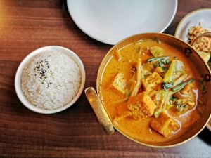 Red curry and (please note, sold separately, sadly...) coconut rice at Thairiffic Restaurant in Glasgow