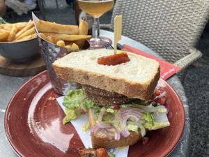 Falafel burger op boerenbrood   at Eetcafé Keesje in Den Dungen