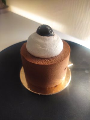  at Noah Pâtisserie Végétale in Tours