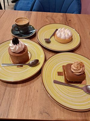  at Noah Pâtisserie Végétale in Tours