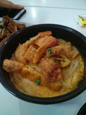 Laksa at Yuan Vegetarian Bistro in East Singapore