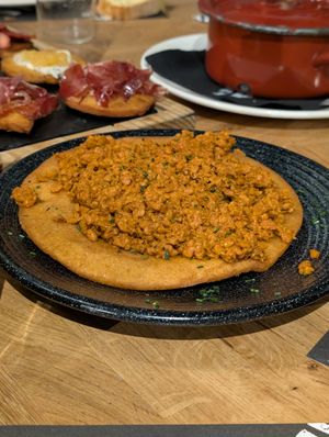 vegan torto w/ soy mince at Alterna Sidreria Oviedo — Rosal in Oviedo