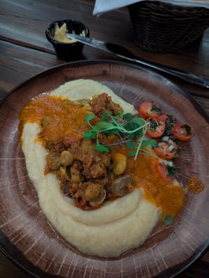 Parsni puree with sauteed broad beans at Kota Restaurant  in Sinettae