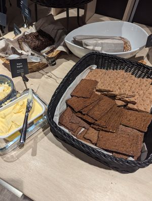 Vegan margarine and breads at Log Restaurant in Sinettae