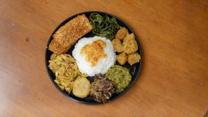 Flavor-packed vegetarian dishes made from fresh, natural ingredients. Jogja at Fairy Kale Vegetarian in Yogyakarta