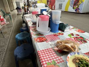 Outdoor seatings  at Sarima Yellow Bean Noodle ซารีมะห์ ร้านข้าวฟืนถั่วเชียงใหม่ in Chiang Mai
