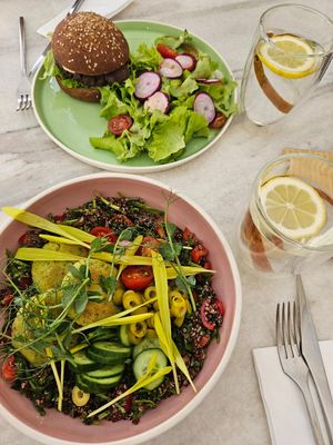Falafel bowl and burger at HOPE in Baku