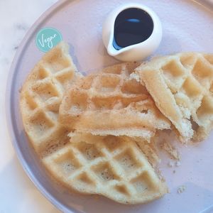 Waffle with maple syrup at Heavenly Desserts in Dundee