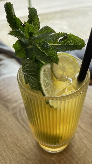 Limo mit Maracuja  at Brews N Bowls in Koblenz