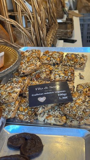 Vegan "musico cookies" at Filo & Sons Bakery in Badalona