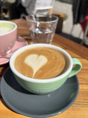 Coffe with oat milk   at Otti - Das Vorstadt Café in Vienna