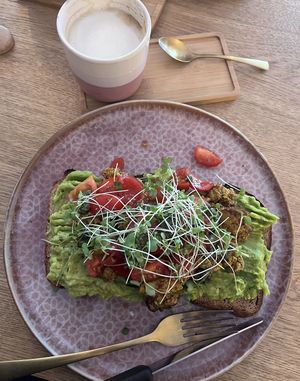 Decaf cappuccino with soy milk (3,90€) + Avocado bread with tofu scramble (13,90€)  at Zucker & Rüben in Koblenz