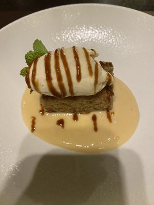 Vegan banana sponge cake  at Amêndoa - La Santa  in Lanzarote