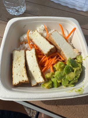 Rice bowl with tofu, carrot, avocado and GF soy sauce at YeSake Kiosk in Lake Buena Vista