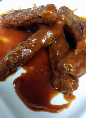 Costillas con salsa barbacoa at Sol Veggie in Logrono