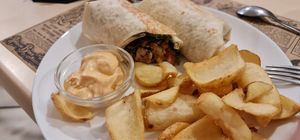 Swawhatma de Heura con superpatatas teja at Sol Veggie in Logrono