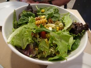 Ensalada de colores (ya dada la vuelta) at Sol Veggie in Logrono