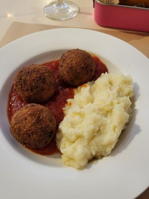 Albondigas at Sol Veggie in Logrono