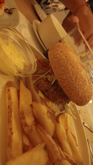 Hamburguesa Thai at Sol Veggie in Logrono