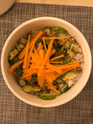 Sushi bowl   at Sol Veggie in Logrono