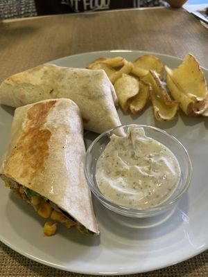 Shawarma with Heura + so good fries and delicious garlic sauce at Sol Veggie in Logrono